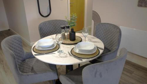 2Bed 2Bath Apartment Nr Old Trafford Parking - Foto 3