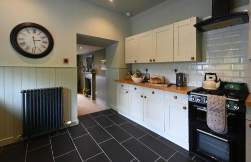 Stormont House - Photo 3