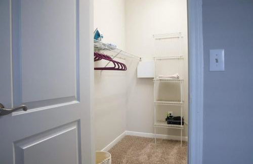 Cozy 1BR Retreat Near Dining & Shopping - Foto 22