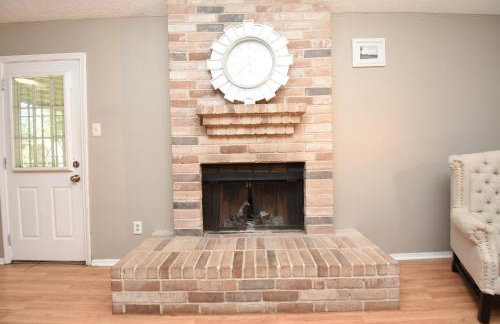 10 Minutes from IAH and Mall, Newly Rehabbed - Foto 6