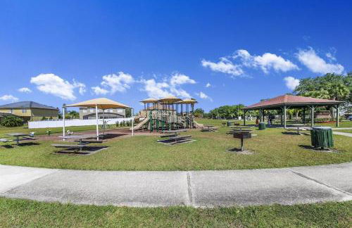 CozyCove near Disney Universal Pool Home Sleeps 10 - Foto 37