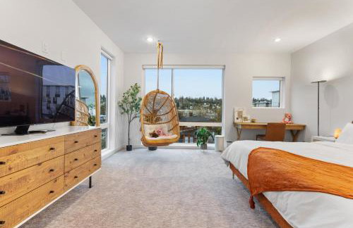 Luxe Central Home with Views & Rooftop - Foto 34