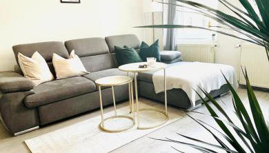 Modern eingerichtetes Apartment mit Balkon - Foto 2