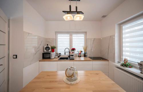 Dom z Widokiem na Góry i Jacuzzi - "Domki na Słonecznym Wzgórzu" - Foto 9