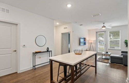 Spacious 1 BR Apt|King Bed| Pool|Gym|Clse 2 Beach. - Foto 12