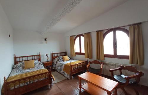 CASA TURÍSTICA Villa Carmen, CON AMPLIO JARDIN QUE INCLUYE BARBACOA, 2 PORCHES, PARKING PRIVADO Y PISCINA - Foto 23