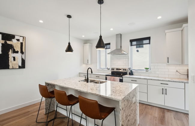 New Modern Townhome With Rooftop Patio 2 Bedroom Townhouse by RedAwning - Foto 7