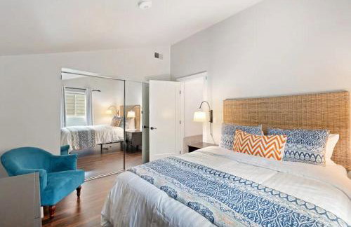 Elegant Beach Living, Just Blocks to the Sand - Foto 18