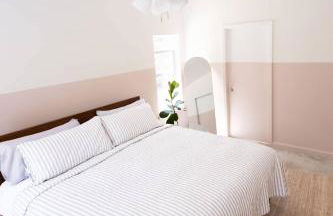 Saltwater Hot Tub, Forest Retreat, Minutes to Town - Foto 25