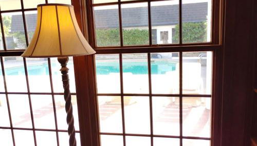 Massive 4 Bedroom House with Pool - Foto 3