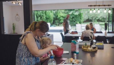 FAMILY FRIENDLY, HOT TUB, Fire Pit, Spacious & Modern - Foto 5