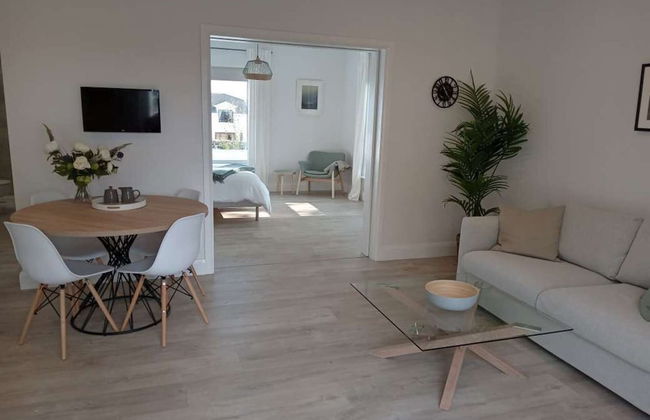 Coastal Apartment With sea Views - Foto 6