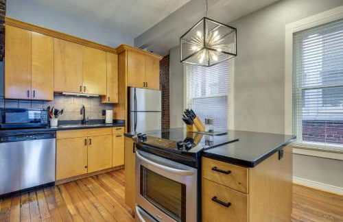Stylish Dtwn Knoxville Condo with Rooftop Deck! - Foto 10