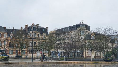 Refuge paisible en plein centre-ville - Foto 2