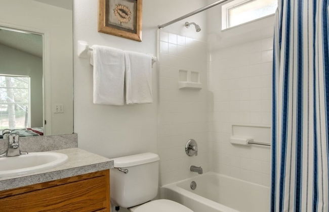 Gated Community Private Pool 3 Bedroom Home by Redawning - Foto 15