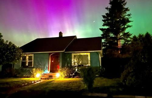 Daffodil Cottage in Downtown Packwood, WIFI, BBQ, Firepit, Smores - Foto 1