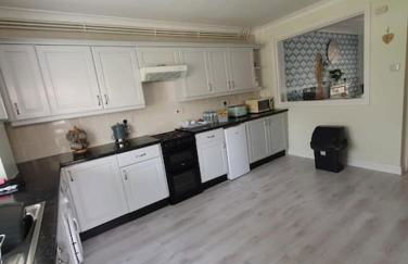 Mellte Avenue - Waterfalls House - Photo 10