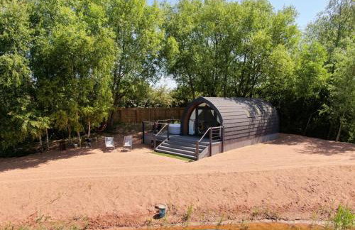 Stonelake Lodges - Birch Bank lakeside lodge with hot tub - Foto 4