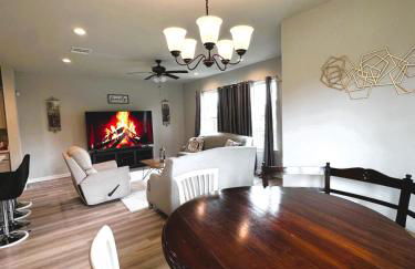 Tigers Stripe Stay Luxury Retreat by LSU - CL5602 - Foto 9