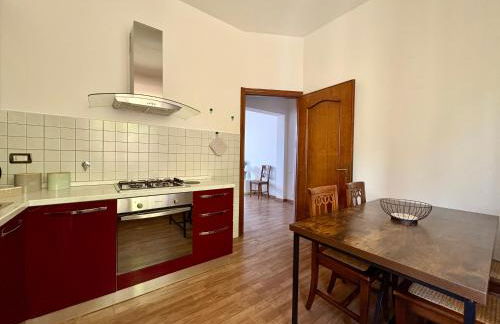 Appartamento per 6 persone nella natura - zona collinare residenziale La Spezia - 15 minuti dalla stazione - Val di Vara Trekking 5 Terre - Foto 5