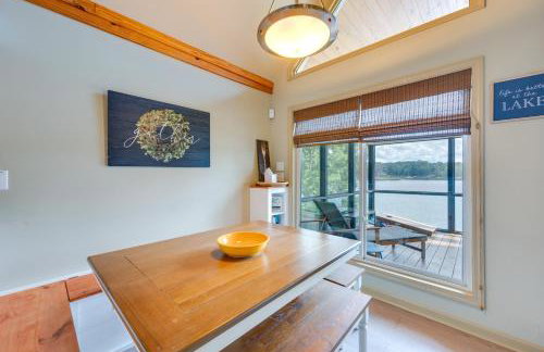 Luxe Lake Sinclair Living Private Dock and Beach! - Foto 6