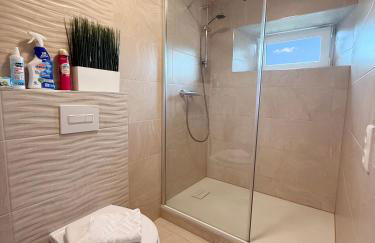 Modernes Bauernhaus - 3 Schlafzimmer, Kamin, Wohnzimmer, Küche, Bad - Foto 13