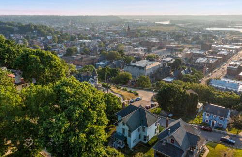 Dubuque's Front Porch, Historic Charmer, Walk Downtown - Foto 65