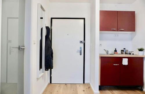 NEU modernes Apartment in Top Lage, free Parking max 1,65m Höhe und 1,8m Breite - Foto 9