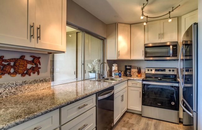 NEW KBM Resorts - FREE CAR - Garden View - Hale Ona Loa - Charming 1 Bedroom at Oceanside Resort HOL-102 - Foto 61