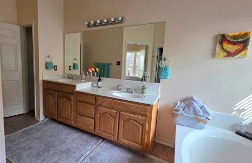 Lovely Lakeside Living - Foto 12