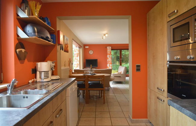 Nice Holiday Farmhouse Located in Sourbrodt near Ski Resort of Ovifat - Foto 14