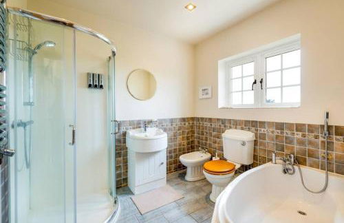 Croft House Sleeps 8 ꕤ Country Views nr Salisbury - Foto 12