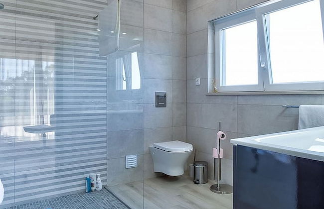 Goldeneye Luxury 6 Bedroom Villa With Infinity P - Foto 41