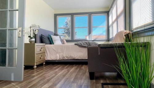 The Trotter Manor - With Private Yard & Parking, Near Falls & Casino by Niagara Hospital - Foto 3