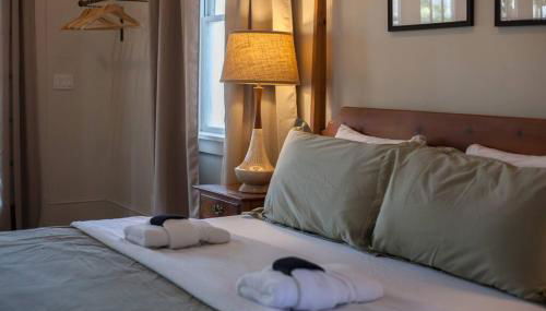 Secret Garden Studio w/ Hot Tub: Near Forsyth Park - Foto 2