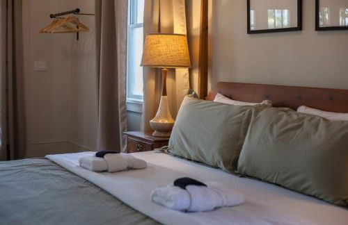 Secret Garden Studio w/ Hot Tub: Near Forsyth Park - Foto 2