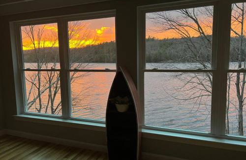 Lake Front-Maine Themed-Soaking Tub-Fire Pit-Kayak - Foto 23