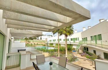 OCEAN APARTAMENT !! 1ª Línea del Mar, piscina, parking, wifi - Foto 6