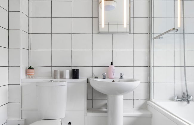 Charming 3-bed Apartment in Haverfordwest - Foto 15