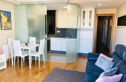 Apartamento con piscina y terraza al lado de la playa - Foto 1