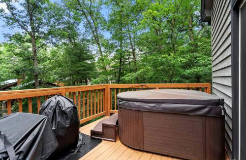 Rustic A-Frame Chalet with Hot Tub & Scenic Views in Mount Jackson, Virginia - Photo 48