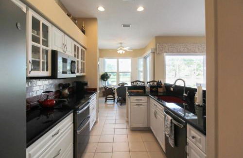 Serene pool home in the exclusive Heritage Oaks Golf & Country Club - Foto 36