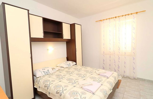 Apartments Radojkovic Lumbarda - Comfort Two Bedroom Apartment With Terrace and Sea View - Foto 4