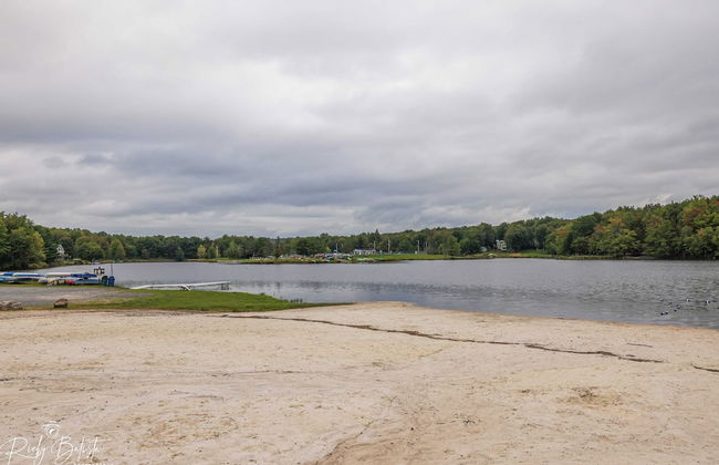 Chalet All Day Avantstay Lakeside, Firepit, Shared Pool - Foto 53