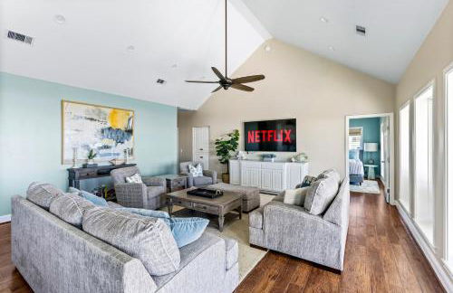 Seaside Sunrise Luxury Beachfront, Hot Tub, Firepit, Elevator - Foto 18