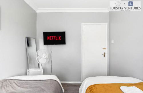 Spacious 3 Bedroom Brighton Home - South Downs - Stunning Sea Views - Garden - Pool Table - FREE Parking - Foto 25