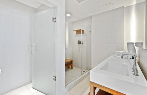 23rd Floor W 2BR with Den, Ocean Views, Sleeps 8 - Foto 16