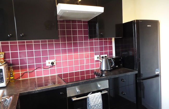 Ideal Central Edinburgh Location With On-site Private Parking - Photo 18