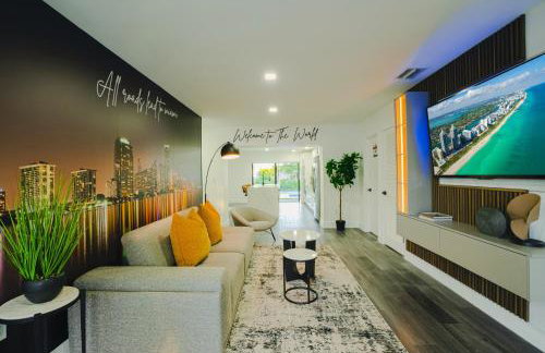 The World's Mansion - Game Room, 9 Bedrooms, HtdPool, Mini Golf, BBQ - Foto 11