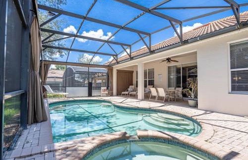 Luxury Disney Villa 5BR With Private Pool and Spa (4 Miles from Disney) - Foto 1